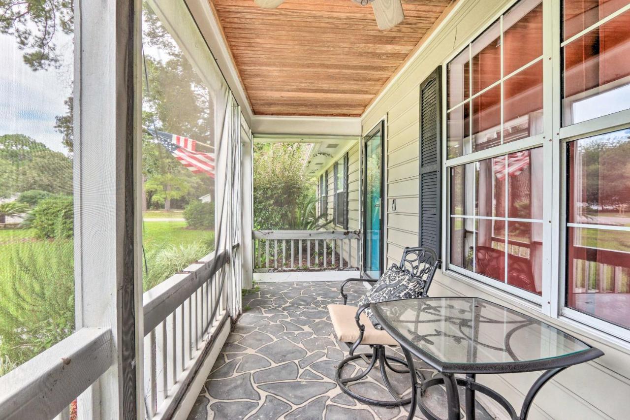 Peaceful Beaufort Home With Front Porch And Grill Exterior photo
